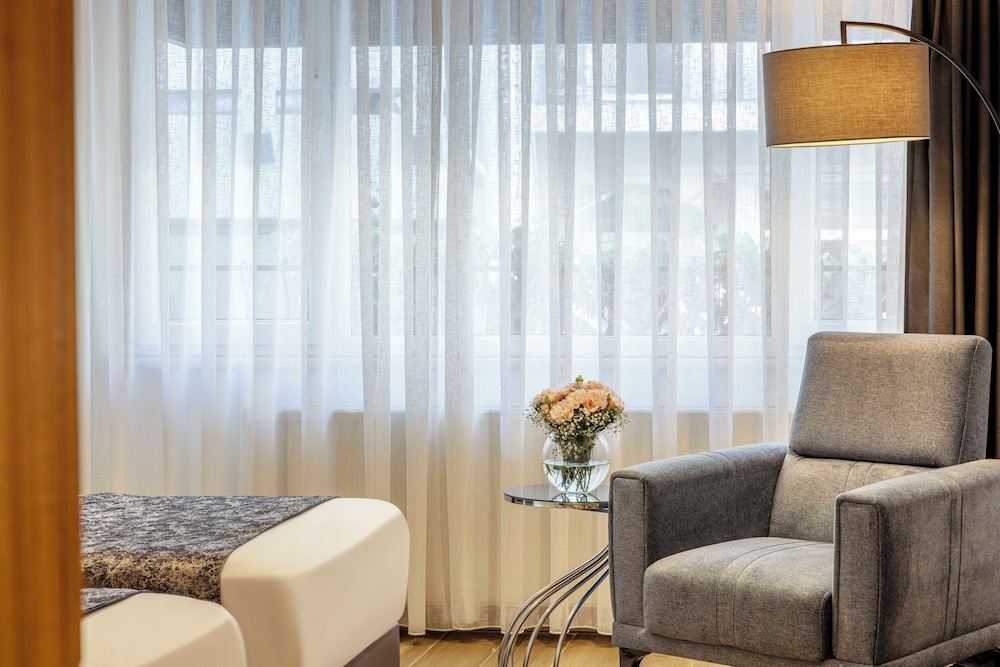 The Capri Hotel Osmanbey 48/60