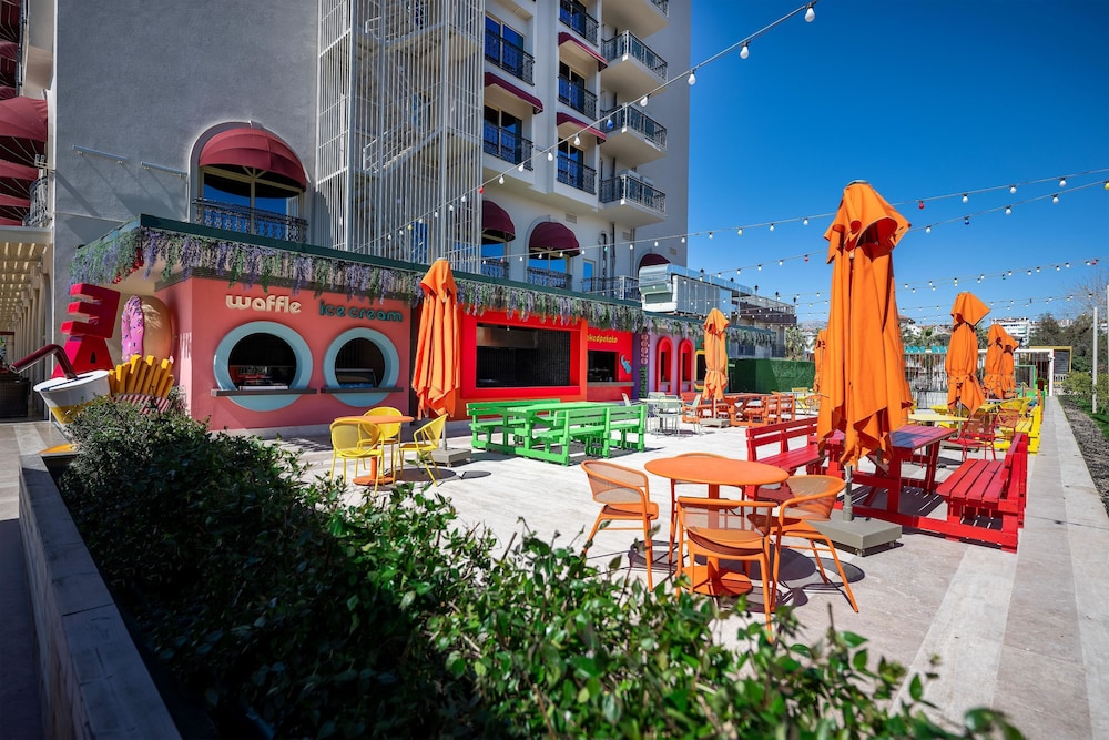 Megasaray WestBeach Antalya 71/73