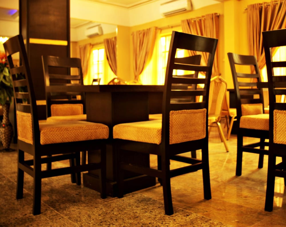 Banex Hotel And Suites 34/50