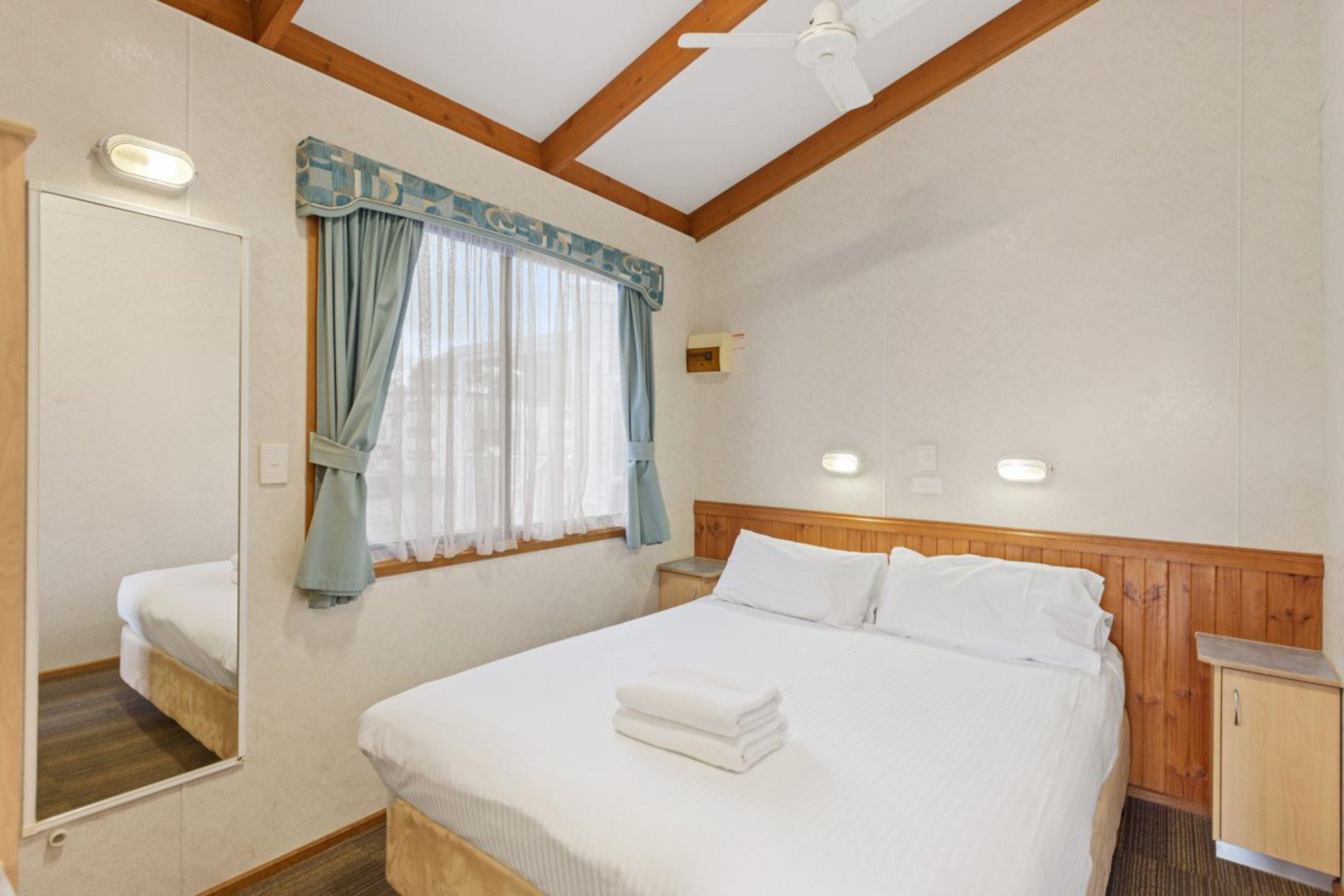 2 BEDROOMS, SUPERIOR, CABIN