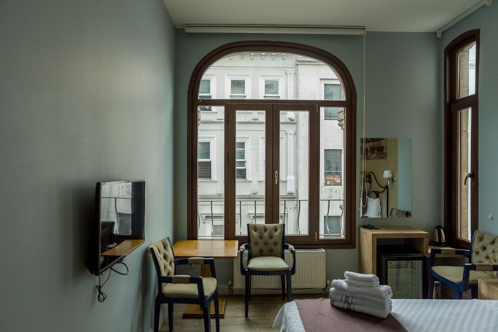 RAGIP PASHA APARTMENTS 68/73