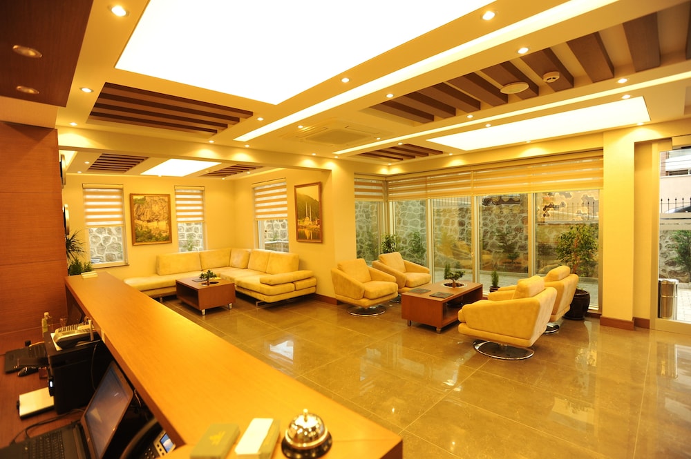 QAMAR PRESTIGE SUITES 32/49