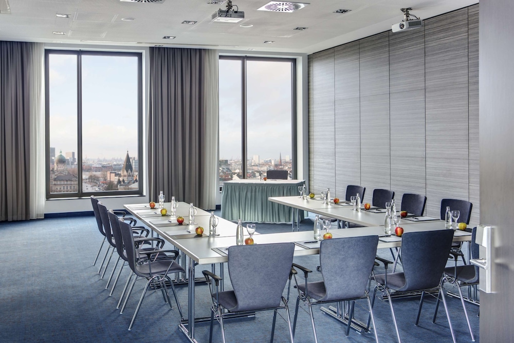 Intercityhotel Hamburg Dammtor 57/59