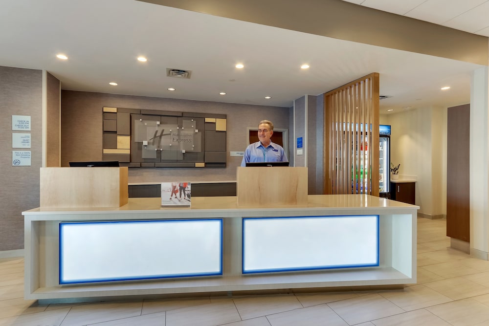Holiday Inn Express Wilmington - Porters Neck 16/56