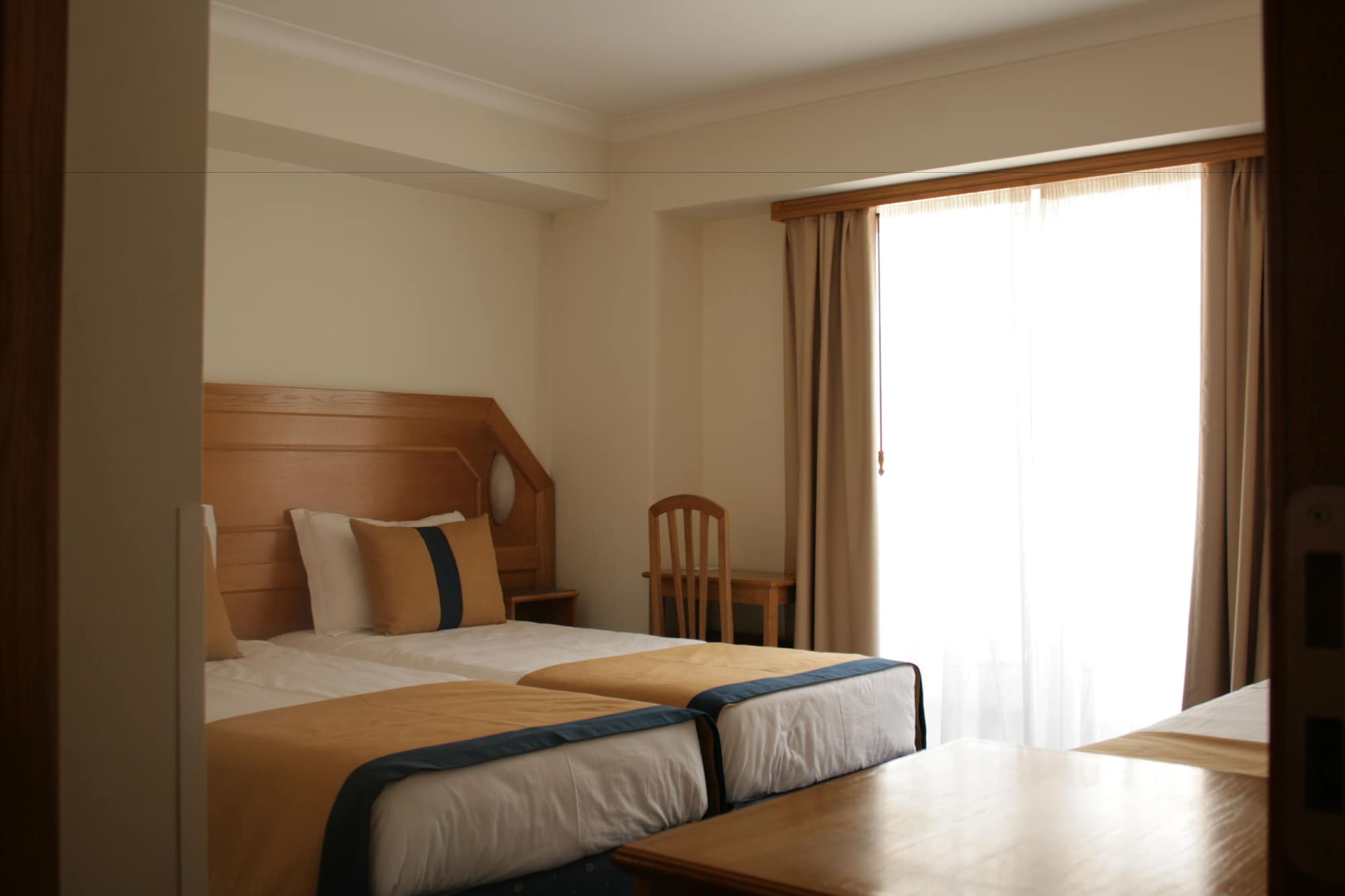 ROOM, TRIPLE