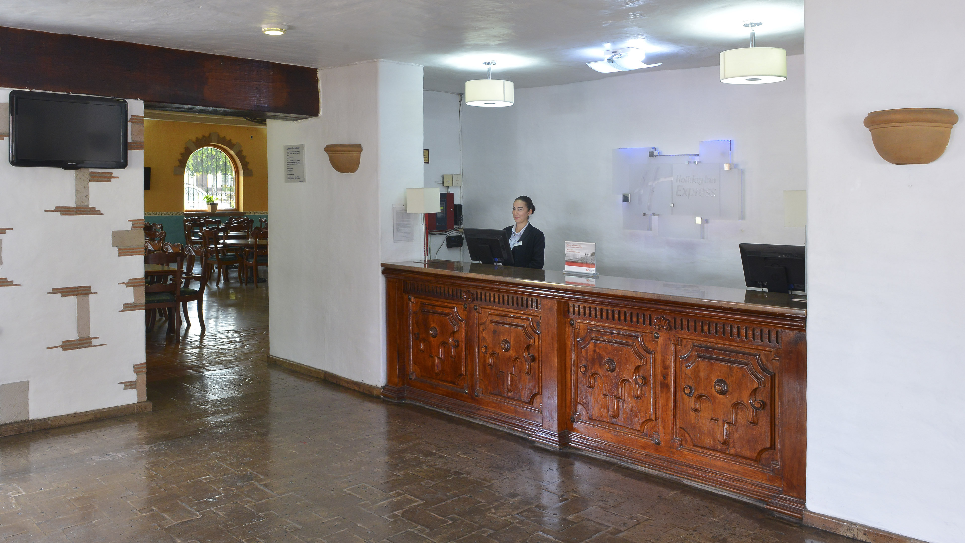 Holiday Inn Express - Morelia 11/76
