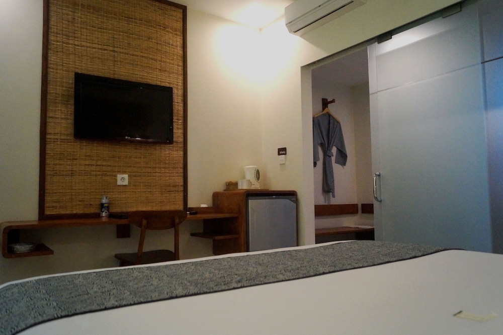 Arana Suite 61/71