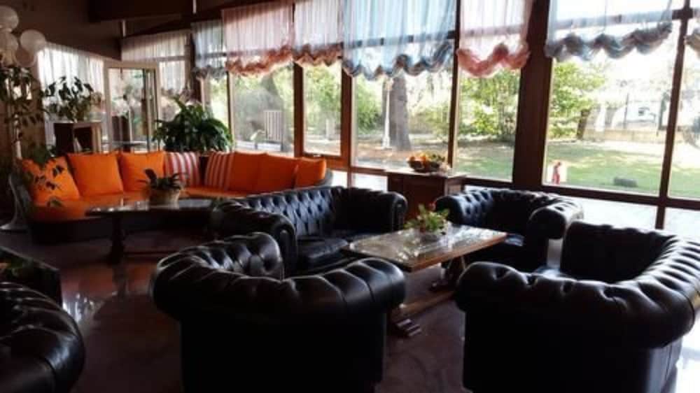 Royal Suite 18/34