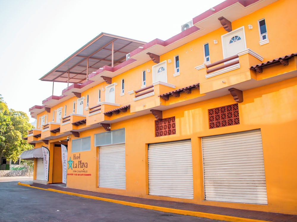 OYO Hotel La Playa in ZIHUATANEJO