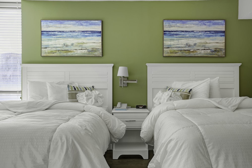 Sands Ocean Club Resort 28/59