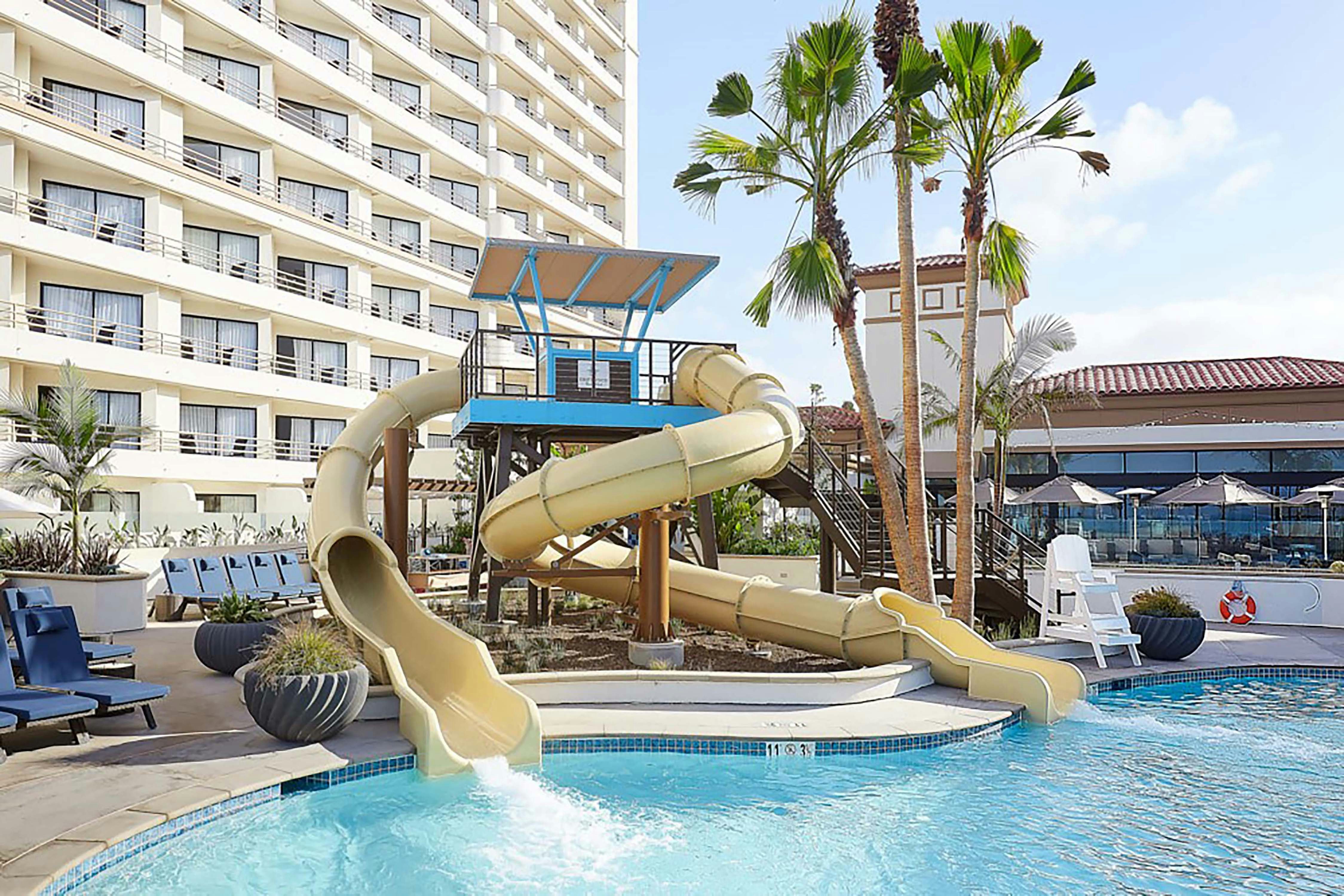 The Waterfront Beach Resort, a Hilton Hotel 65/77