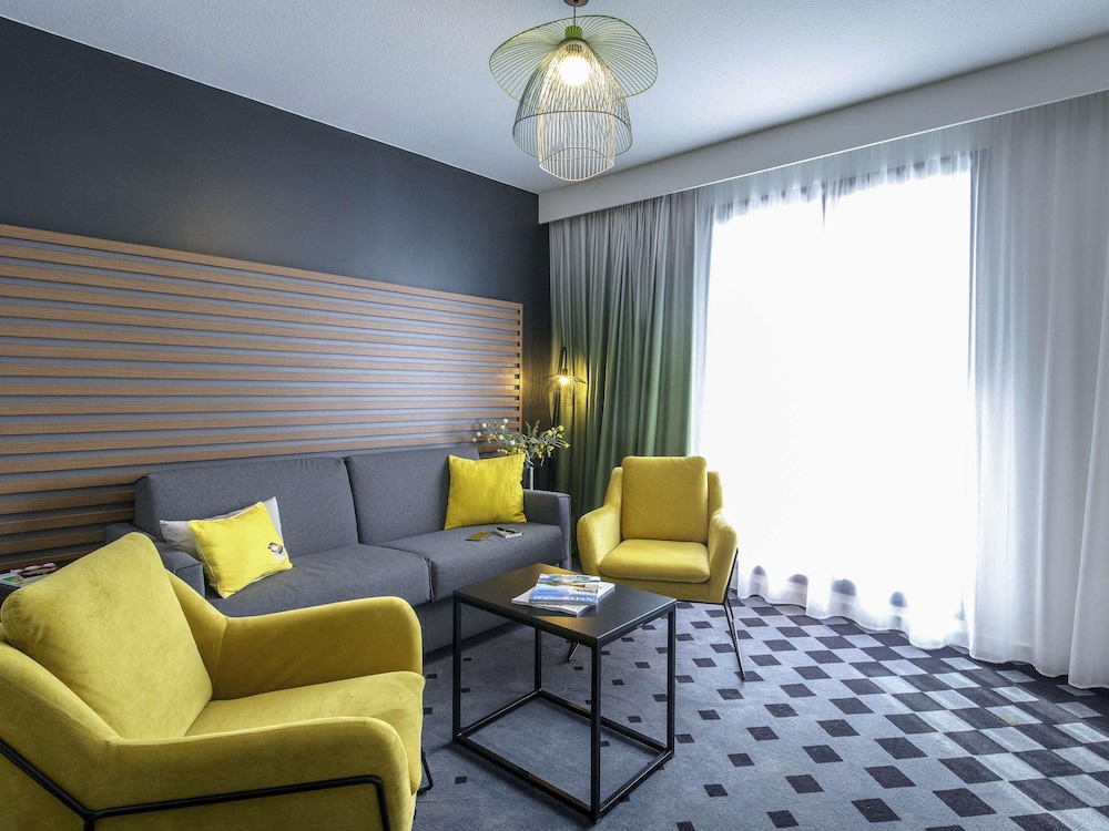 Mercure Hyeres Centre 50/73