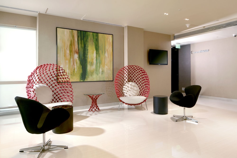 Holiday Inn Express New Delhi International Airport Terminal 3 Terminal Hotel 44/44