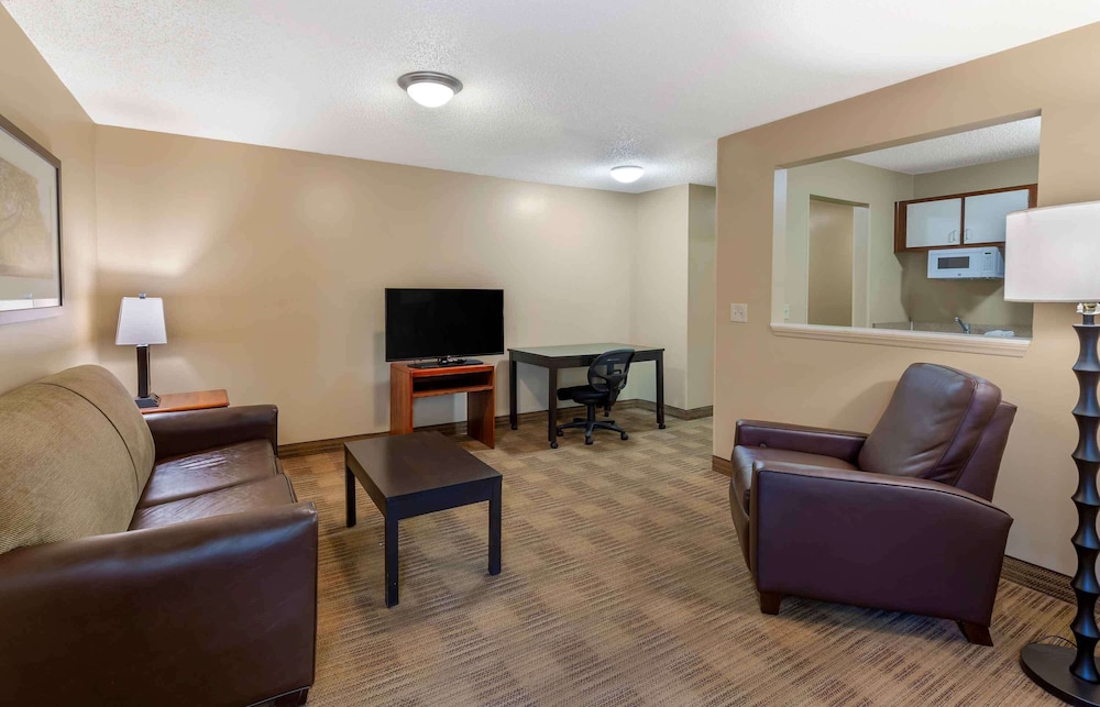 Extended Stay America-Raleigh-North Raleigh-Wake Towne Drive 33/51
