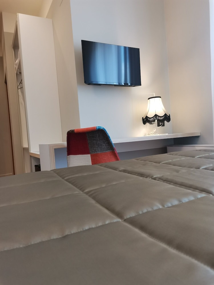 Hotel Moderno Assisi 43/50