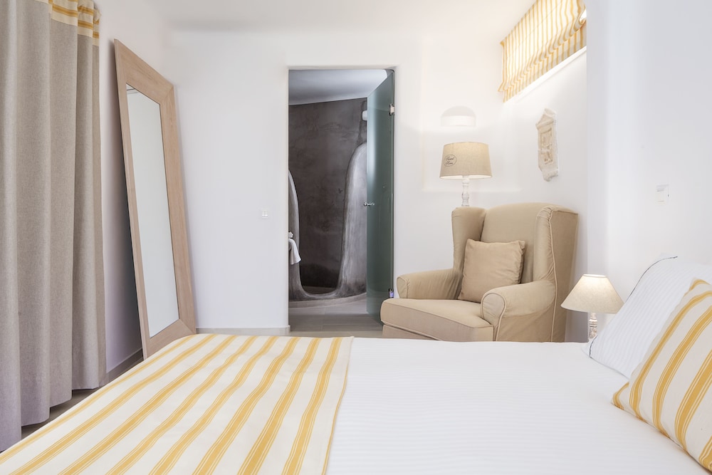 Colours Of Mykonos 10/65