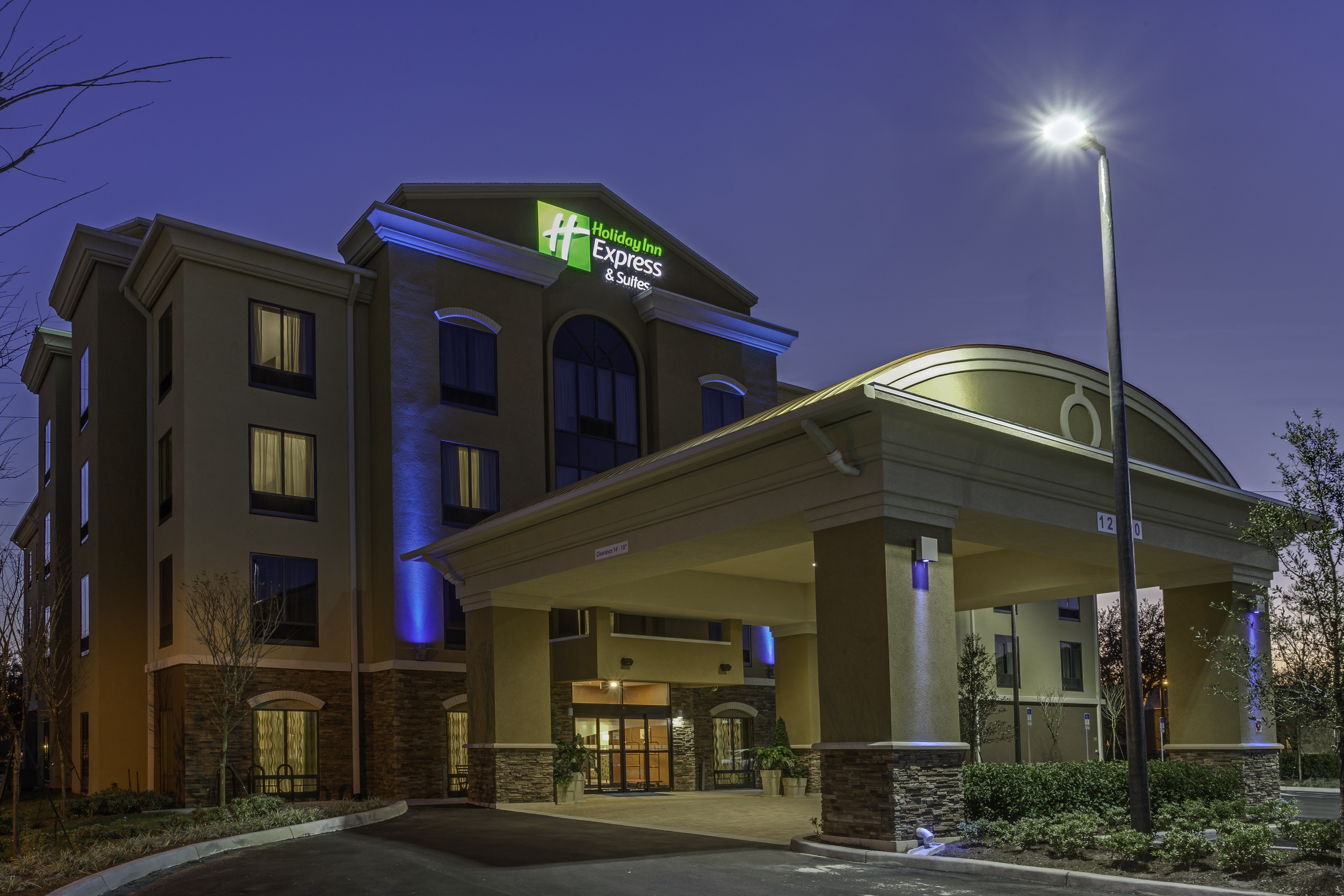Holiday Inn Express Hotel And Suites Orlando East Ucf Area 3/50