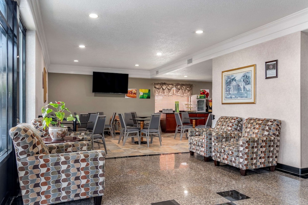 Quality Inn Marietta near Dobbins ARB 27/37