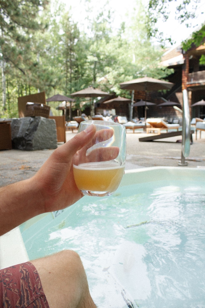 PlumpJack Squaw Valley Inn 10/53