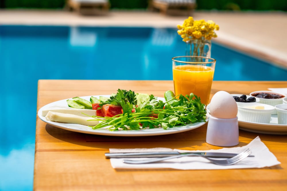 Dedeminn Garden Hotel 42/60