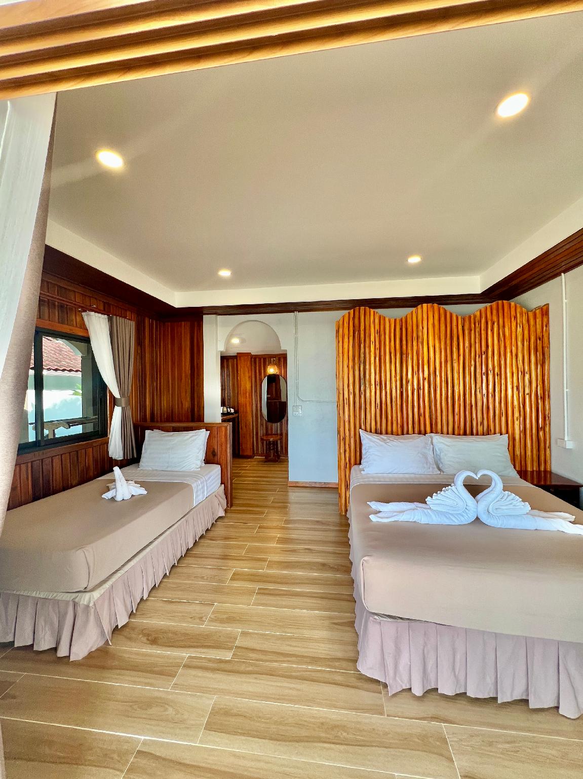 Deluxe, Ocean Front, Terrace