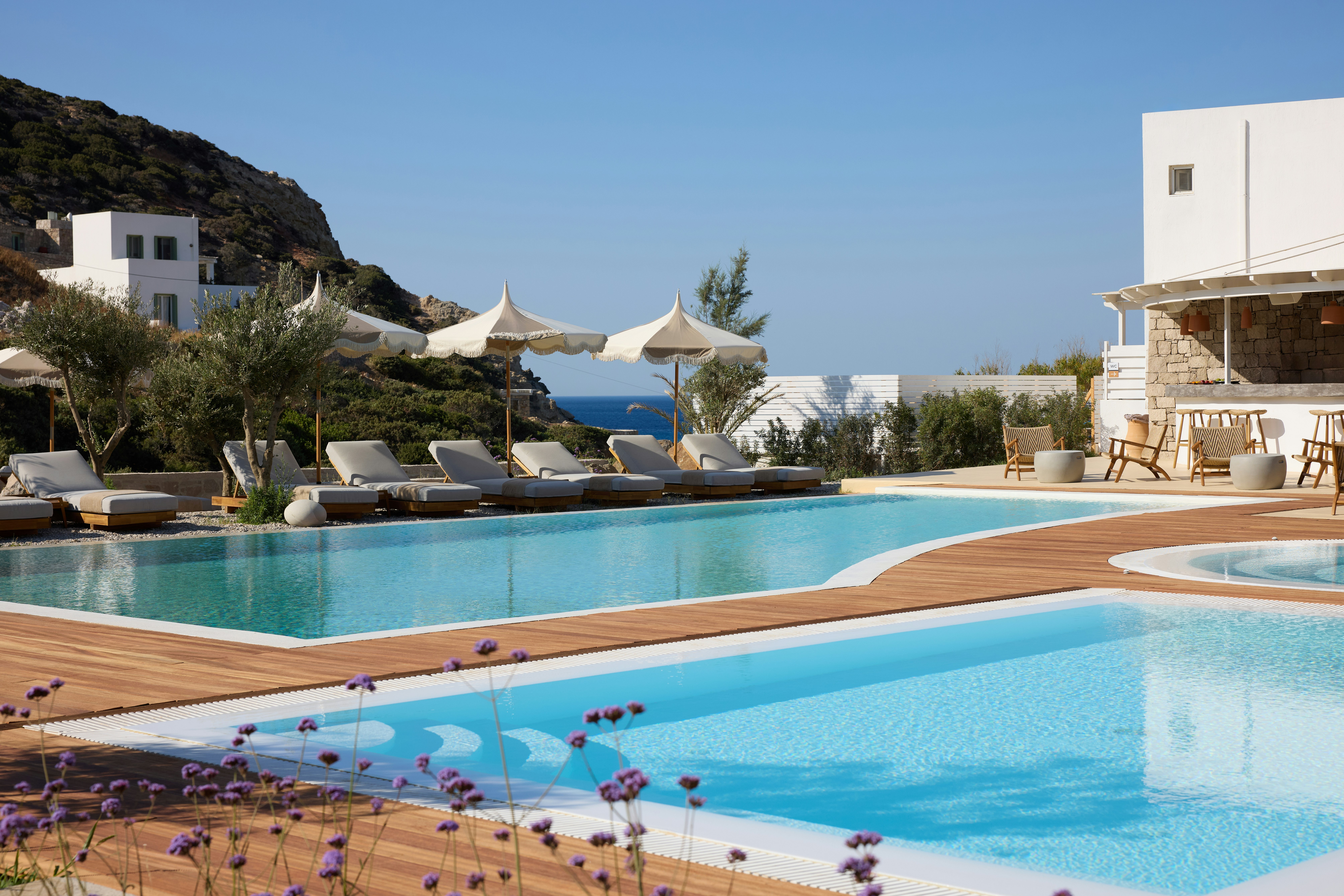 GOLDEN MILOS BEACH 49/51