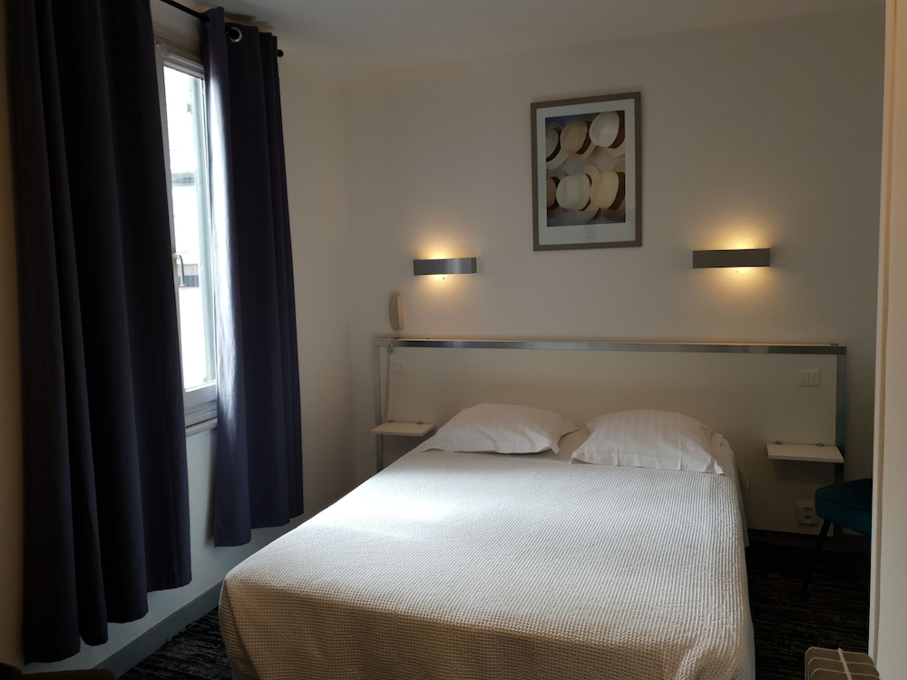 Hotel the Originals Saint Valery Sur Somme La Colonne de Bronze Ex In 8/71