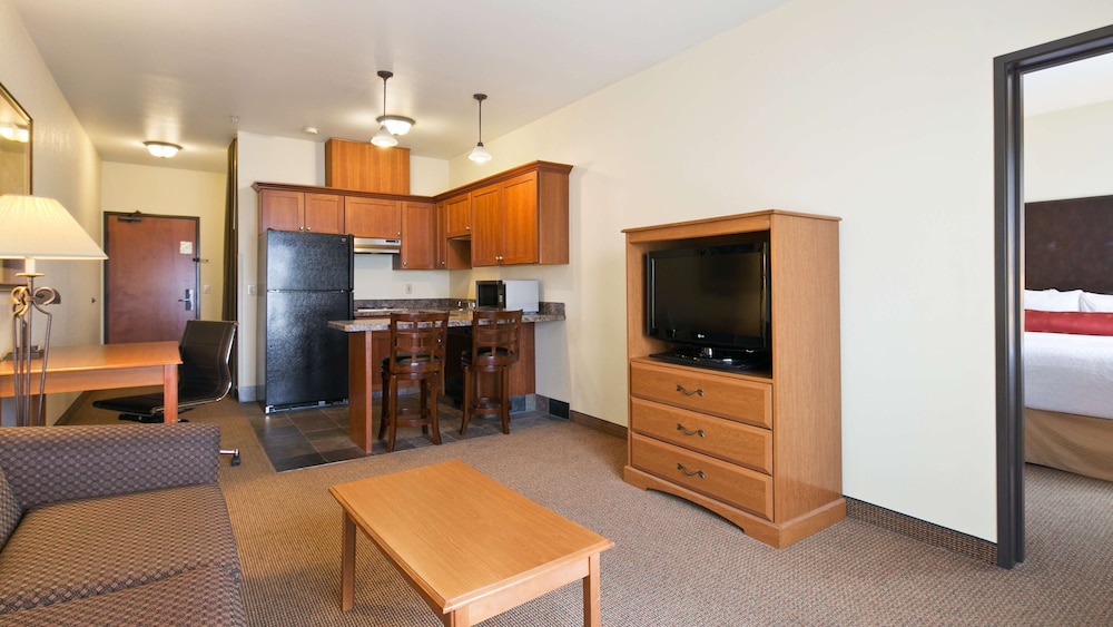 Best Western Plus Ellensburg Hotel 34/47