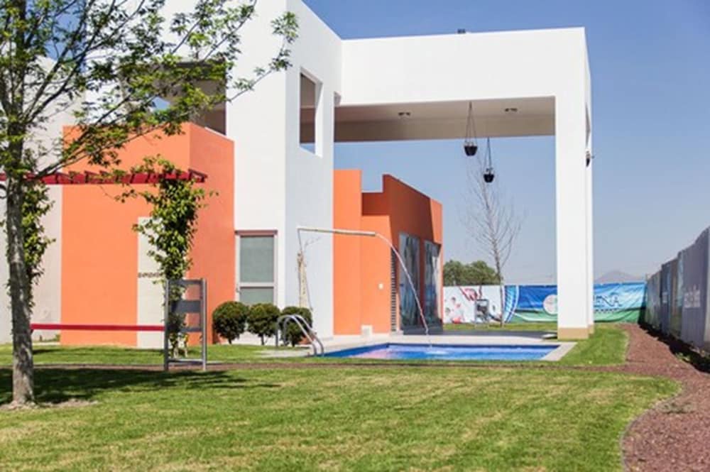 REDWODD VILLAS 37/44