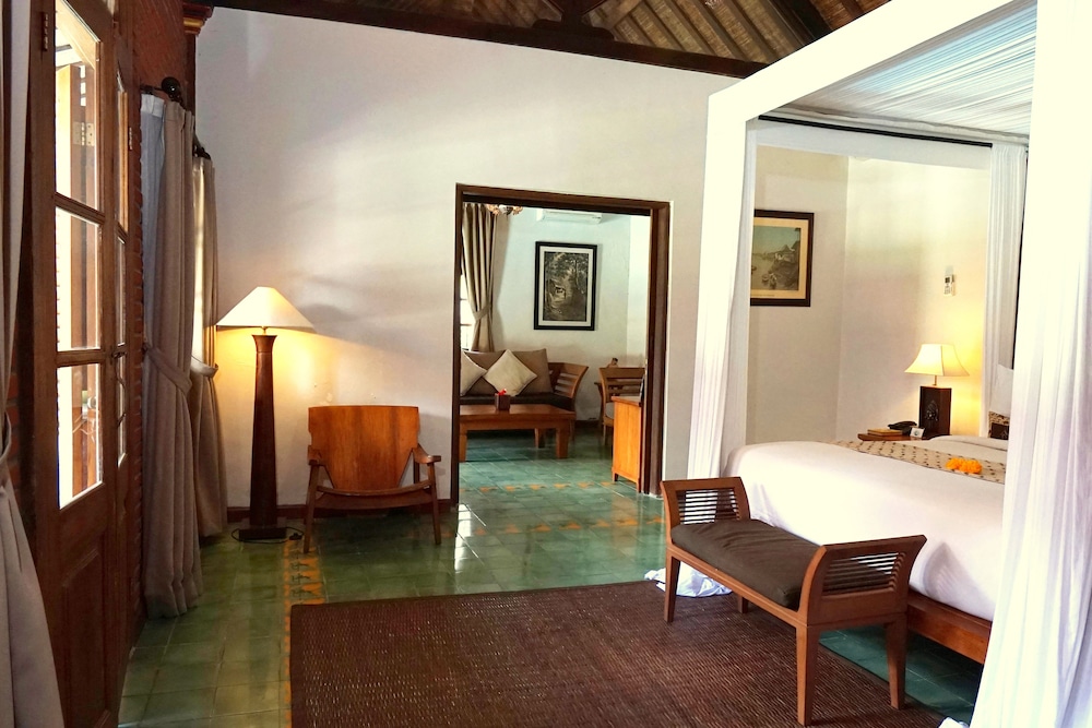 VILLA BERAWA BALI 41/77