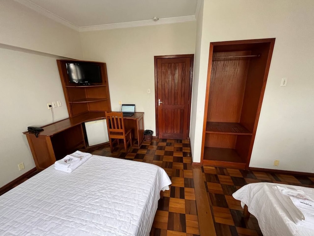 Acomodare Hotel 11/43