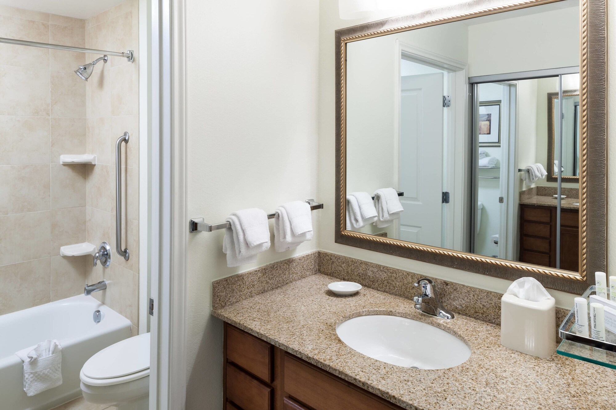 1 BEDROOM, STUDIO, SUITE