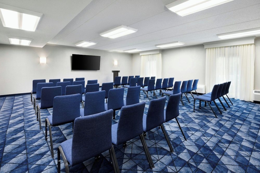 Courtyard by Marriott Atlanta Duluth/Gwinnett Place 38/52