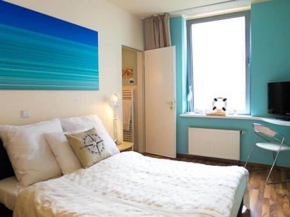 Hotel Monte Christo 16/50