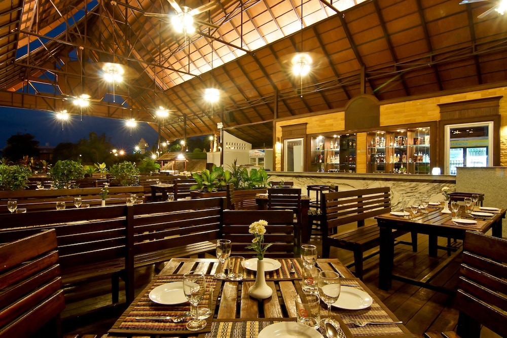Champasak Grand Hotel 53/73