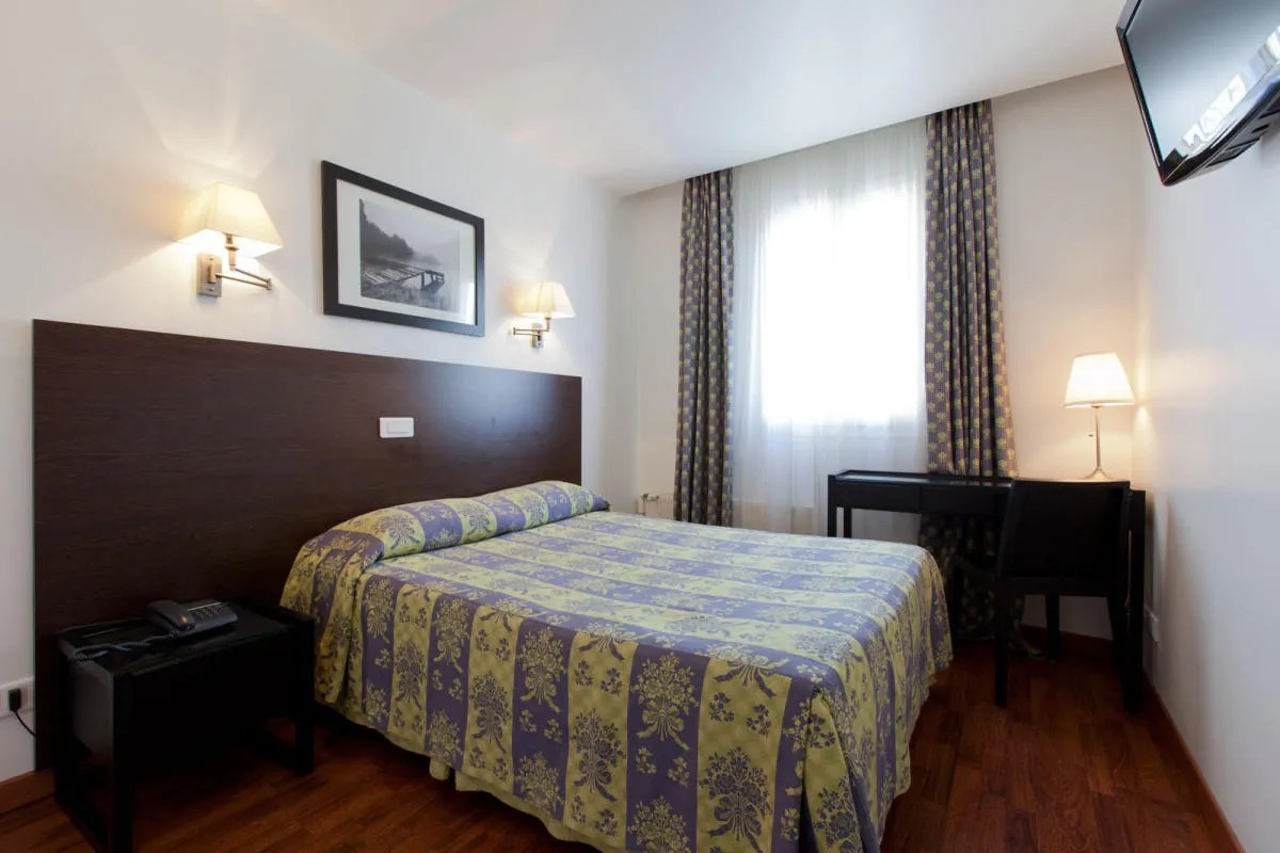Hotel Cosmotel 52/83