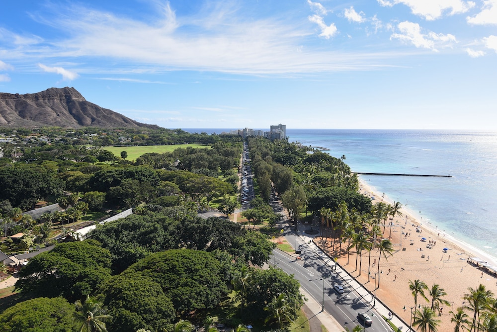 Park Shore Waikiki 40/50