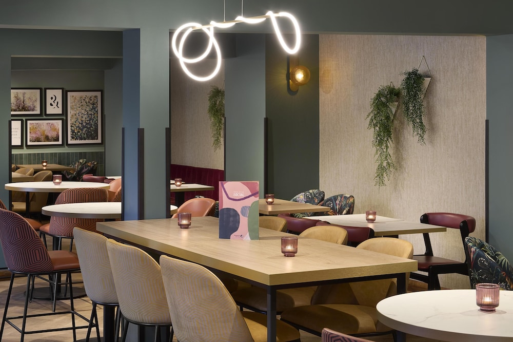 Premier Inn Stevenage Central 32/39