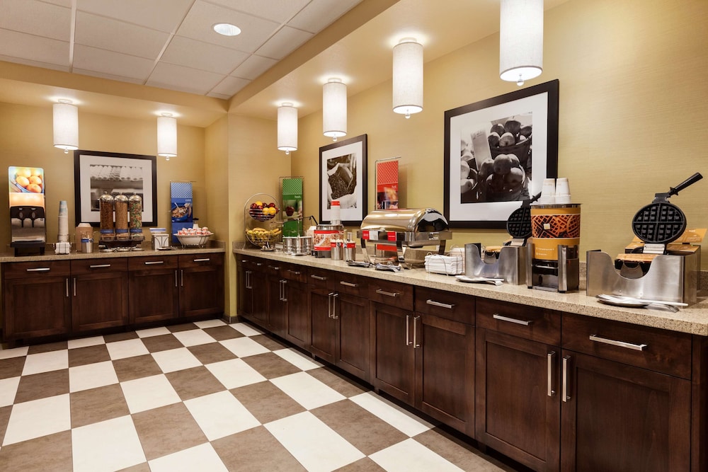 Hampton Inn & Suites Portland/Hillsboro-Evergreen Park 33/46
