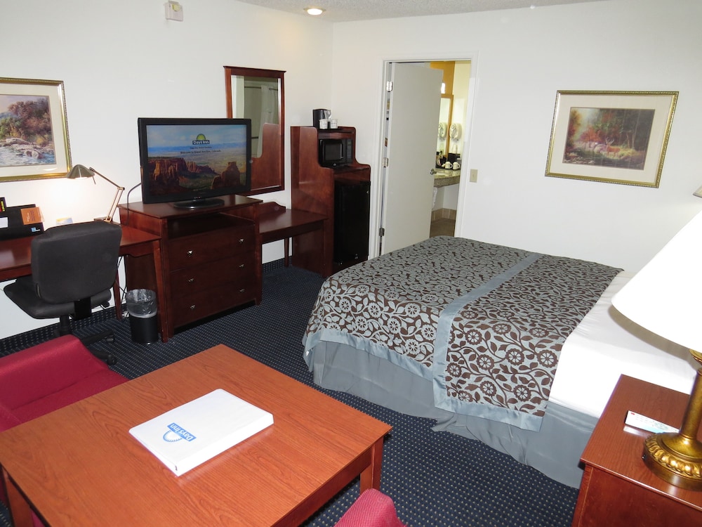 Days Inn by Wyndham Grand Junction 10/38