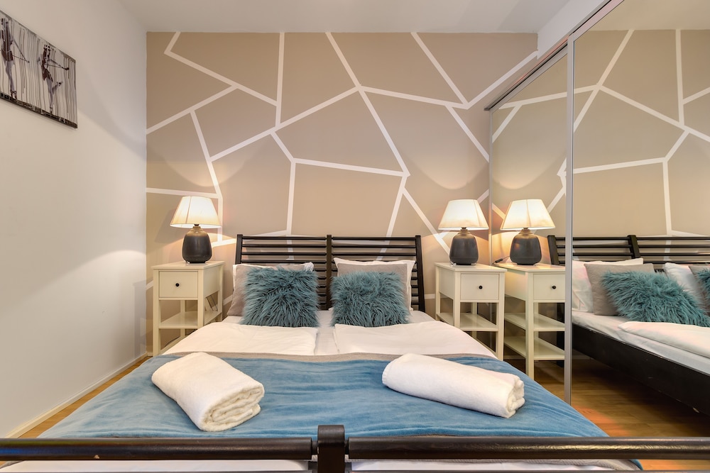 Quality Point Apartment 26/44