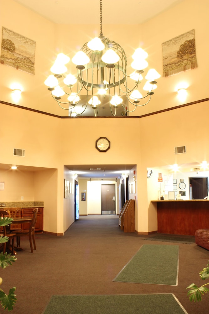Ocean Gateway Inn 8/30