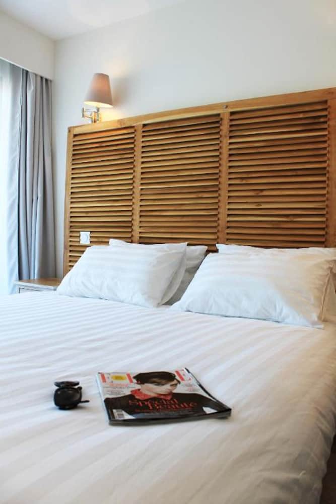 RIVES D'OR HOTEL 29/70