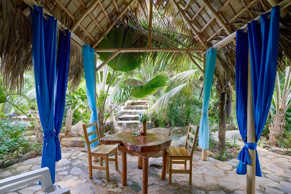 Chalet Tropical Village B&amp;B 66/74