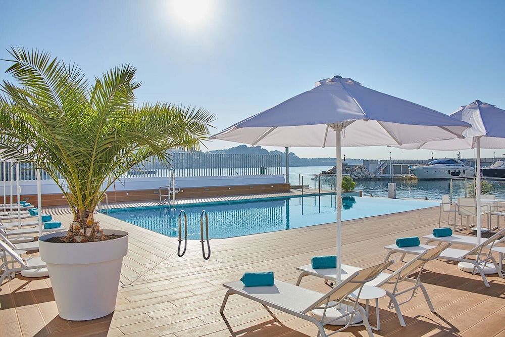 Calanova Sports Residence 24/32