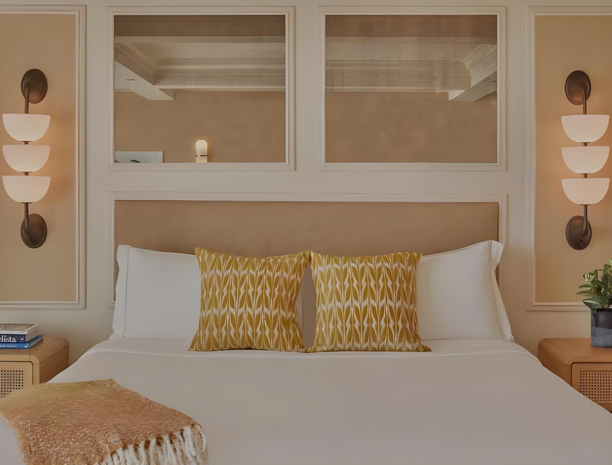 Room, 2 Double Beds, King Bed