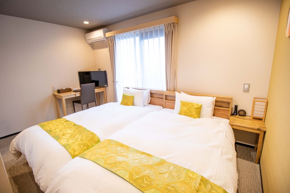 ECONOMY, TWIN BEDS