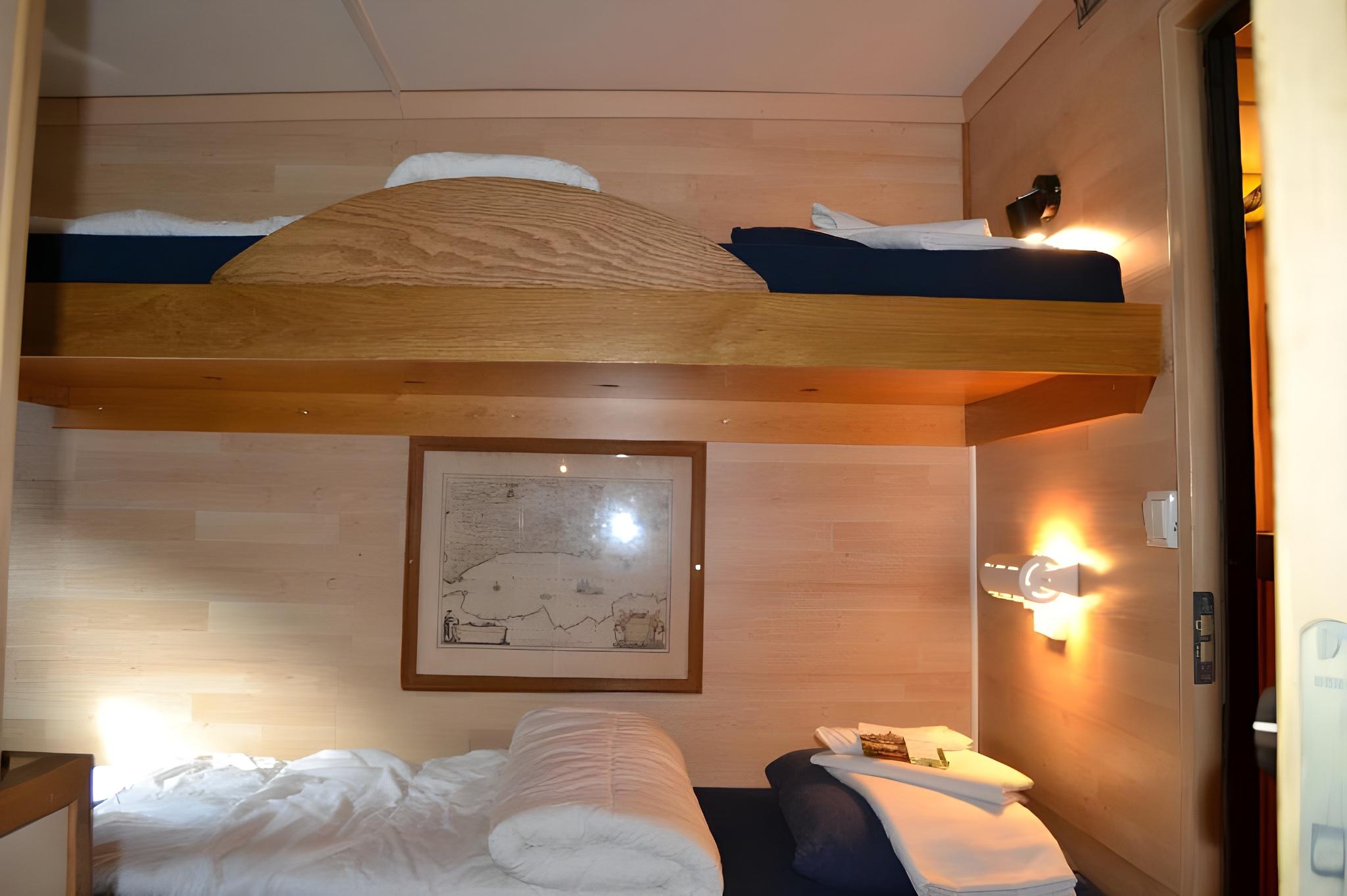 Room, Triple, 3 Beds, Shared Bathroom