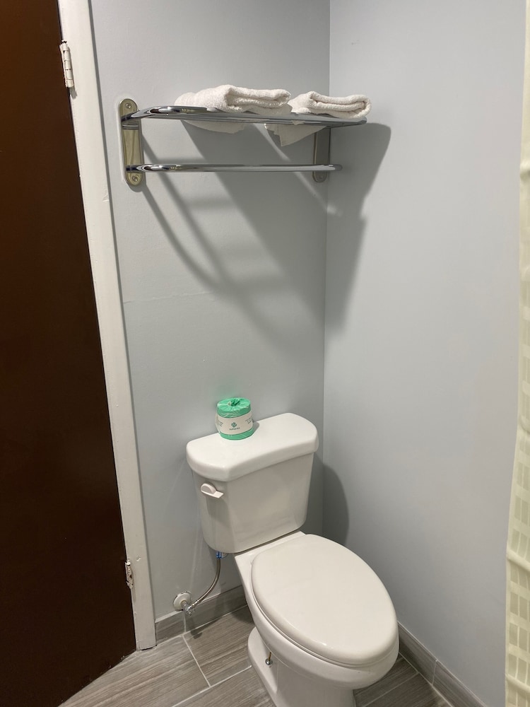 Budget Inn Roxboro 4/32