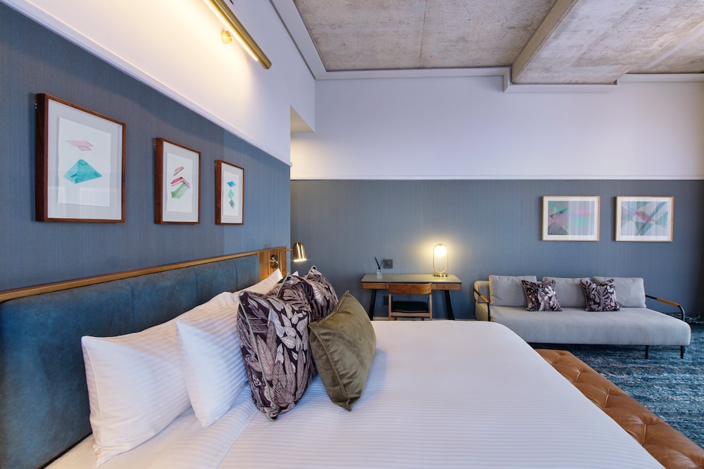 Hyde Johannesburg Rosebank 48/69